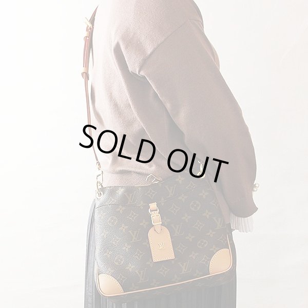 ルイ・ヴィトン　オデオン NM PM M45354 ナチュラル　掛けたイメージ