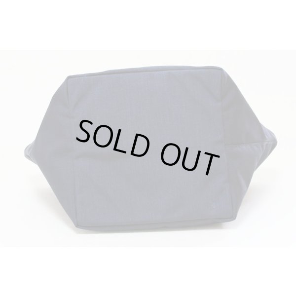 エルベシャプリエ　レザーハンドル舟型トートM 1407C ネイビー　底