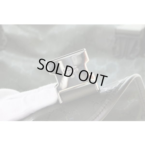 グッチ　メッセンジャーバック 201732 520981 モスグリーン　金具曇り(1)