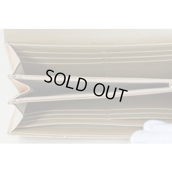 シャネル　19 ロングフラップウォレット AP0955 ゴールド　中身拡大