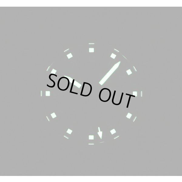 ジン　アウディ　デザインサークル　Ｃ０１　黒文字盤　ライト暗闇