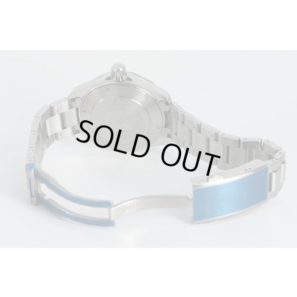 タグホイヤー　アクアレーサー　ＷＡＹ２１１Ｃ　紺文字盤　紺セラミックベゼル　ブレス　裏面