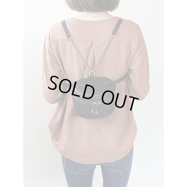 グッチ　ミニバックパック 598594 2149 ブラック　背負ったイメージ