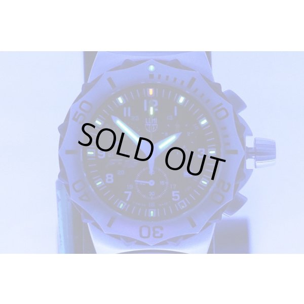 ルミノックス　Ｆ１６　クロノグラフ　６２２　黒文字盤　ライト