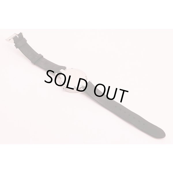 グッチ　１４１．４　ディアマンテ　黒文字盤　革ベルト状態　裏面