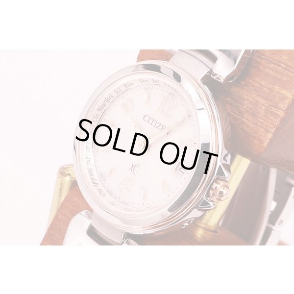 シチズン　クロスシー　ＥＣ１０３６－５３Ｗ　白文字盤　サイド拡大