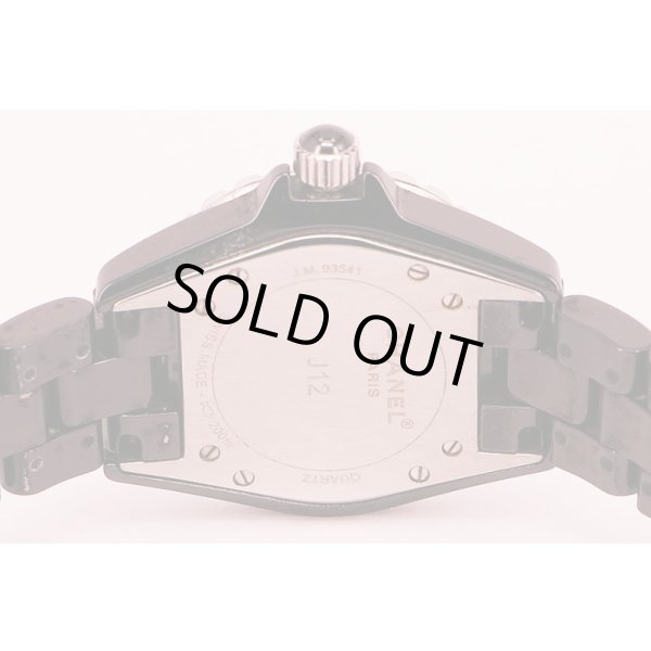 シャネル　Ｊ１２　Ｈ０６８２　黒文字盤　裏面拡大