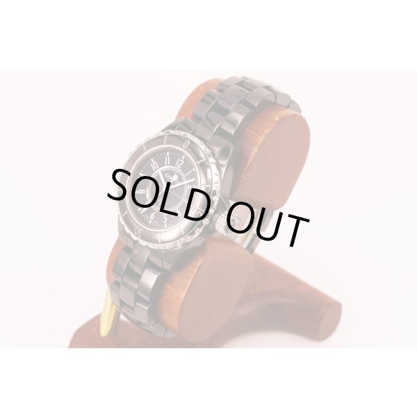 シャネル　Ｊ１２　Ｈ０６８２　黒文字盤　サイド