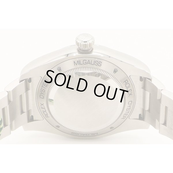 ロレックス　１１６４００ＧＶ　ミルガウス　ランダム　黒文字盤　グリーンガラス　裏面拡大