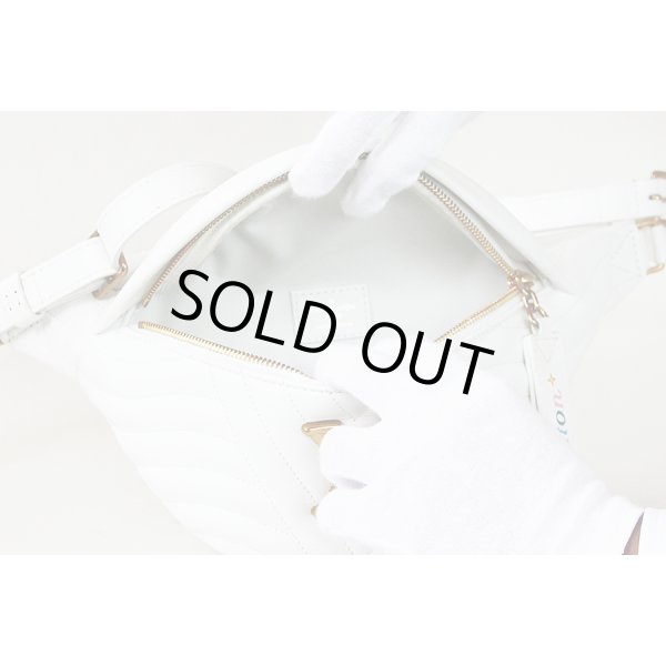 ルイヴィトン　ニューウェーブ バムバッグ M53861 スノー　中身