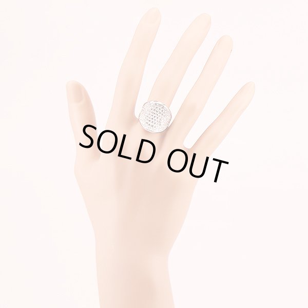 K18WG ダイアイリリング 2.10ct 9.10g　装着イメージ