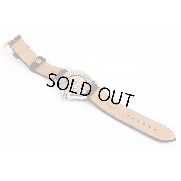 ジン　１０４　ＳＴ．ＳＡ　白文字盤　革ベルト状態裏面