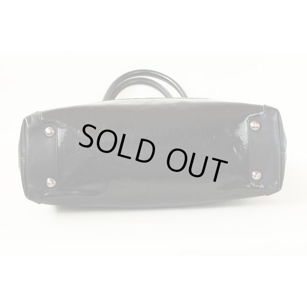 シャネル　トートバック ブラック　底