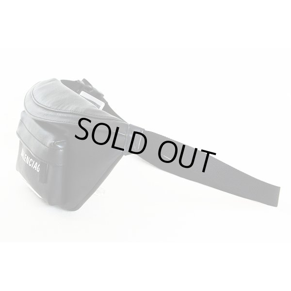 バレンシアガ　ベルトバック 579617 DLQQN 1000 ブラック　サイド