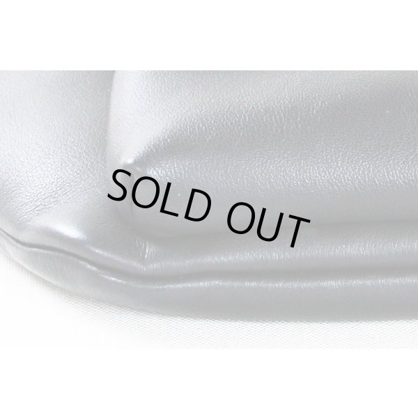 バレンシアガ　ベルトバック 579617 DLQQN 1000 ブラック　底拡大