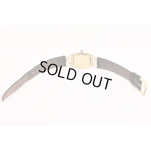 グッチ　６３００Ｌ　黒文字盤　革ベルト