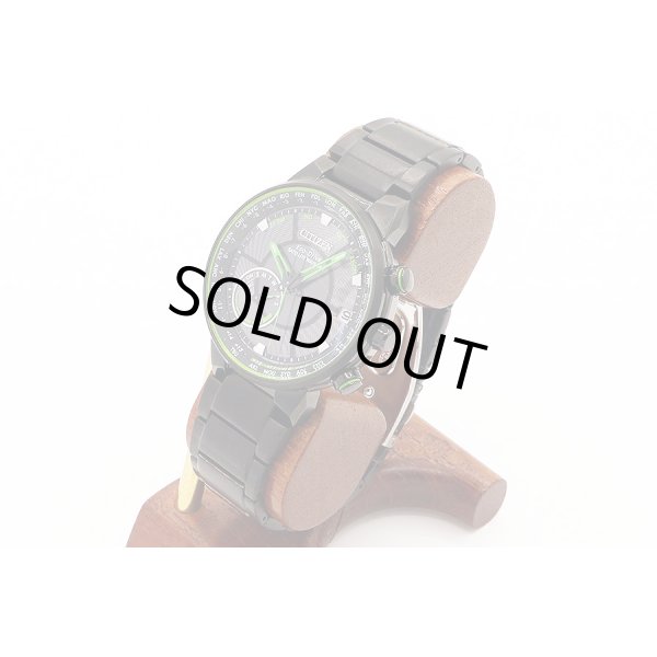 シチズン　サテライトウェーブＧＰＳ　ＣＣ３０３５－５０Ｅ　黒文字盤　サイド