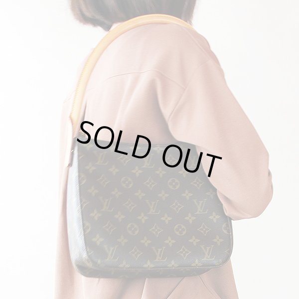 ルイ・ヴィトン　ルーピングMM M51146　掛けたイメージ