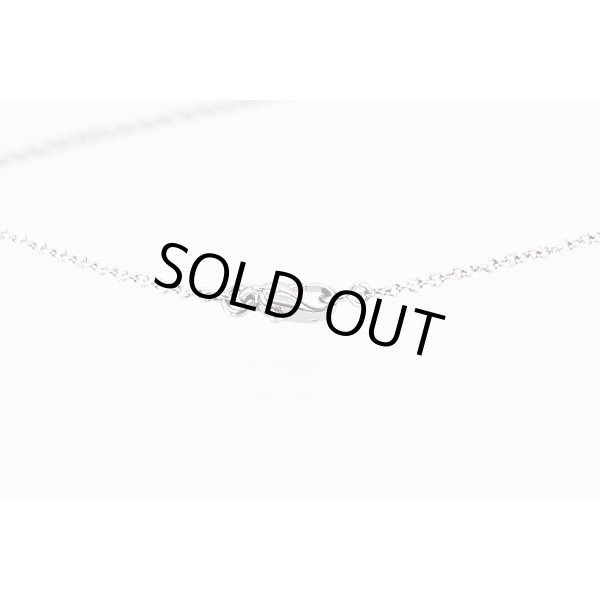 ポメラート　750WG オルソ クマ ダイアイリペンダントネックレス 13.30g　留め具をとめたイメージ