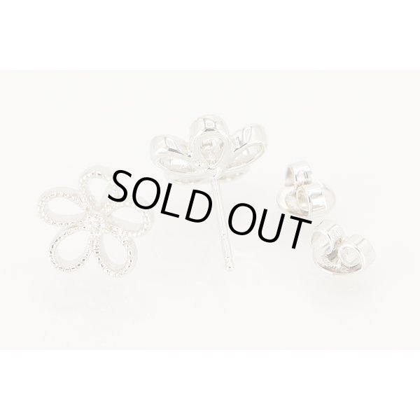 ミキモト　K18WG ダイアイリフラワーピアス 4.10g　留め具