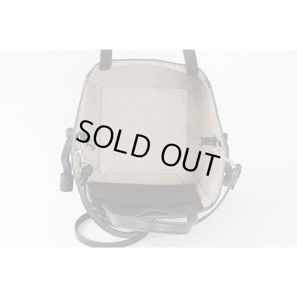 ジェイ&エム デヴィッドソン　ベル ミニ ウイズスタッズ トートバック ブラック　中身