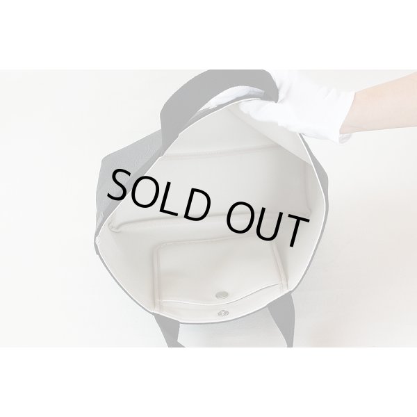 エルベシャプリエ　コーテッドキャンバススクエアトート B5サイズ(M) 704GP ノワール／ノワール　中身