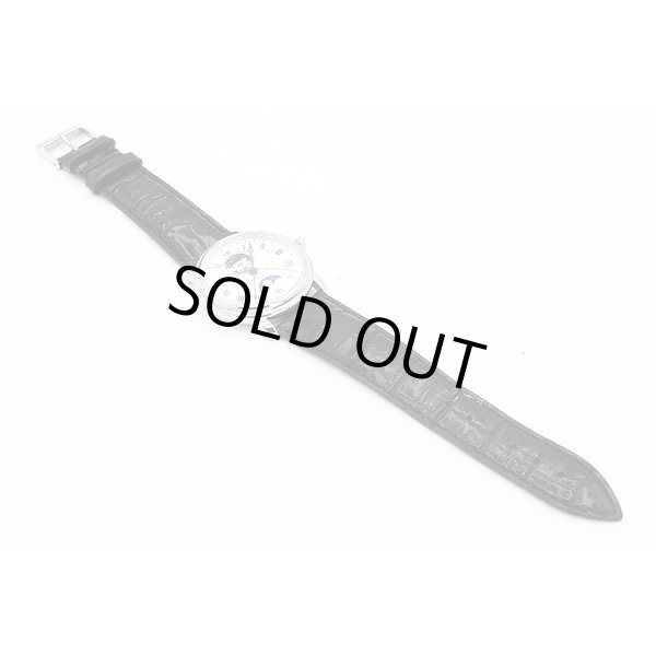 フレデリックコンスタント　ＦＣ３３５　オープンハート　ムーンフェイス　銀文字盤　革ベルト状態　表面