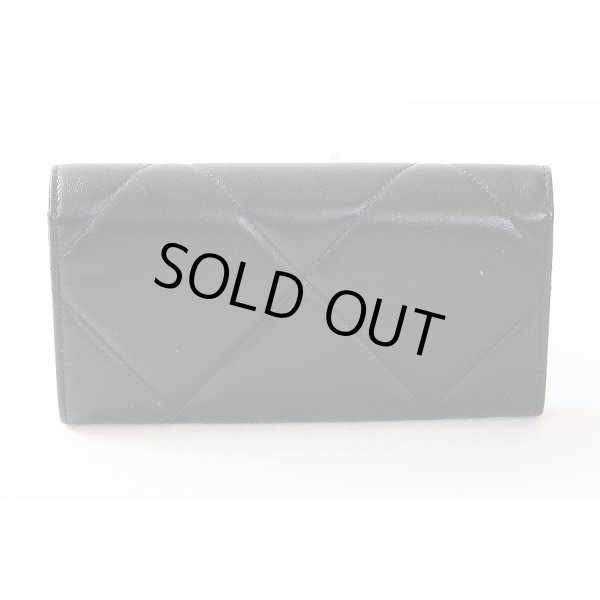 シャネル　シャネル19 ロングフラップウォレット AP0955 ブラック　裏面