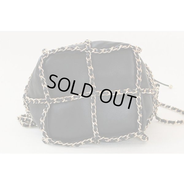 シャネル　バケット（巾着）チェーンショルダーバック AS2314 ブラック／GP金具　底