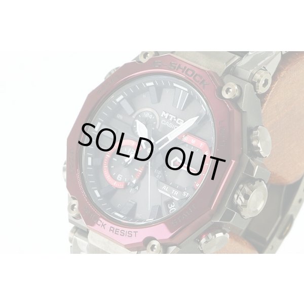 カシオ　Ｇショック　ＭＴＧ－Ｂ２０００ＢＤ　５６３６　黒文字盤　赤ベゼル　サイド拡大