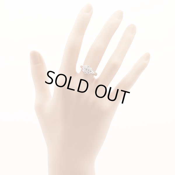 ポーラ　PT900 ダイアイリリング 0.50ct 5.80g　装着イメージ