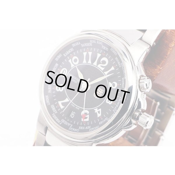 フレデリッックコンスタント　ハイライフＧＭＴ　ＦＣ３０８Ｘ３Ｈ５／６　黒文字盤　サイド拡大