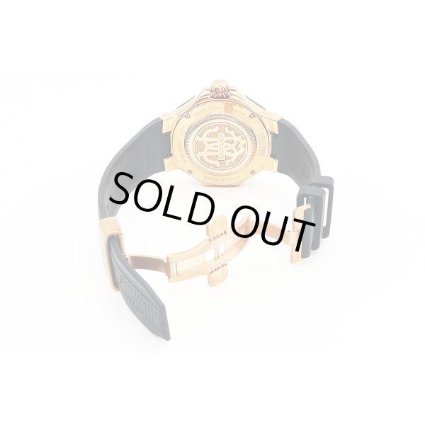 ロベルトカヴァリ Ｂｙフランクミューラー　ＲＶ １Ｇ０３８　黒文字盤　ラバーベルト