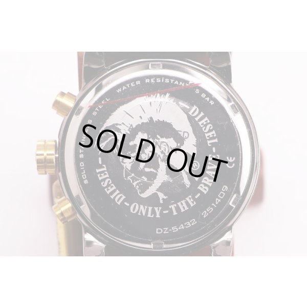 ディーゼル　ＤＺ５４３２　クロノグラフ　黒文字盤　裏面拡大