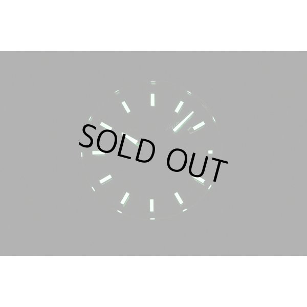 ロベルトカヴァリ Ｂｙフランクミューラー　ＲＶ １Ｇ０３８　黒文字盤　ライト暗闇