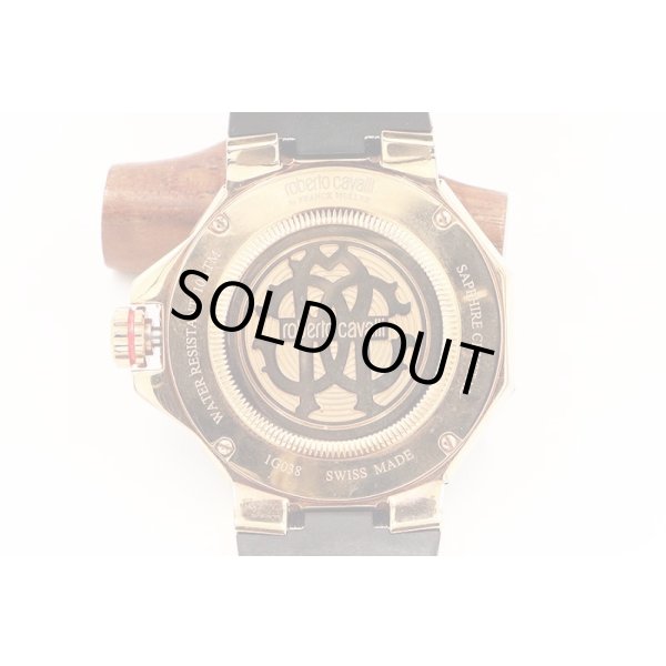 ロベルトカヴァリ Ｂｙフランクミューラー　ＲＶ １Ｇ０３８　黒文字盤　裏面拡大