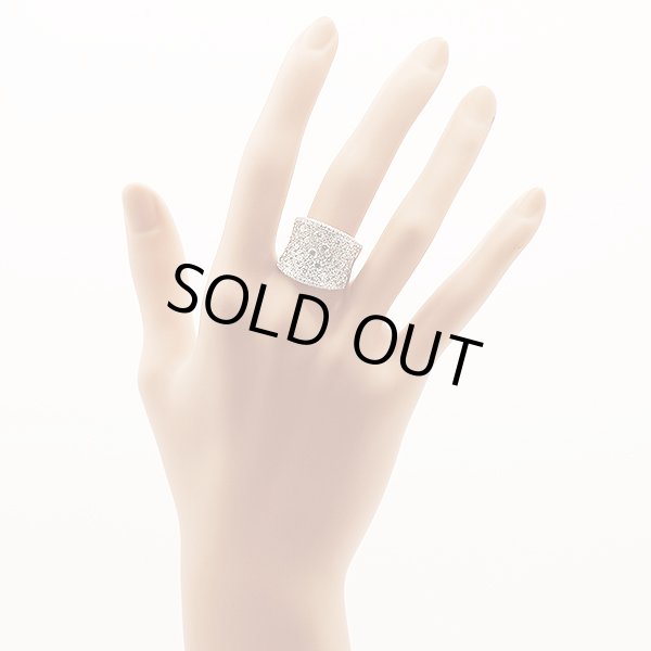 K18WG ダイアイリリング 3.07ct 9.70g　装着イメージ