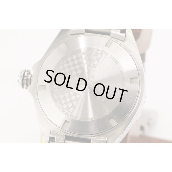 タグホイヤー　フォーミュラー１　ＷＡＺ２０１３　白文字盤　裏面拡大