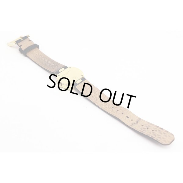 トリーバーチ　ＴＲＢ４００８　白文字盤　革ベルト状態　裏面