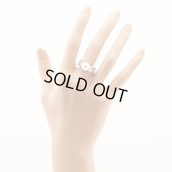 PT900 パールダイアイリリング 9.00mm 0.20ct 10.20g　装着イメージ