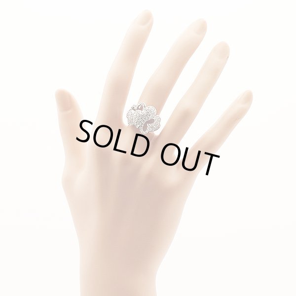 K18WG ダイアイリリング 1.24ct 7.80g　装着イメージ