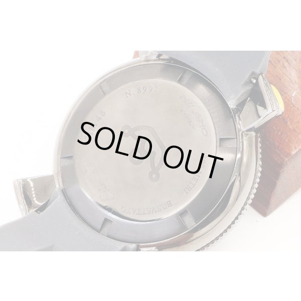 ガガミラノ　マニュアーレ　クロノグラフ　ＭＭ－４８　６０５４．６　グレー文字盤　裏面拡大