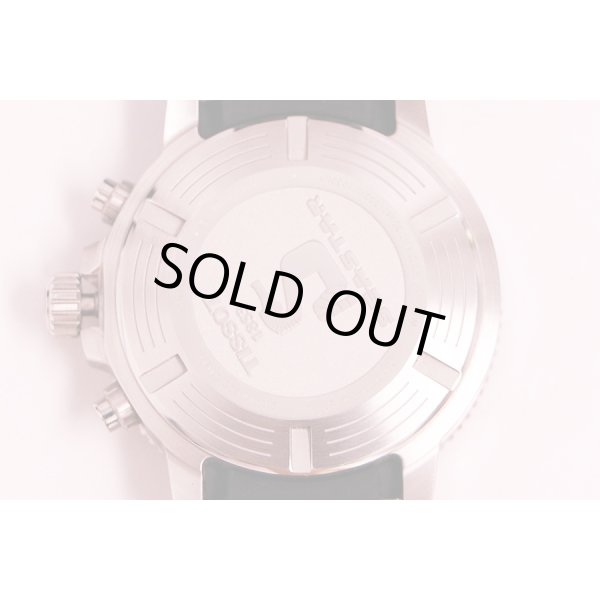 ティソ　シースター１０００　Ｔ１２０．４１７　黒文字盤　銀インダイアル　裏面拡大