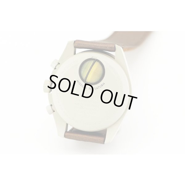 オメガ　スピードマスター　スウォッチコラボ　Ｓ０３３Ｔ１００　グレー文字盤　裏面拡大