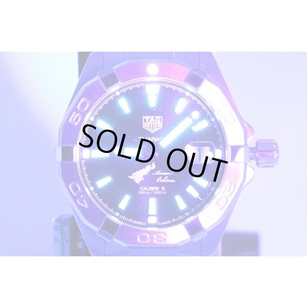 タグホイヤー　アクアレーサー　ＷＢＤ２１１７　紺文字盤　奄美大島限定　暗闇