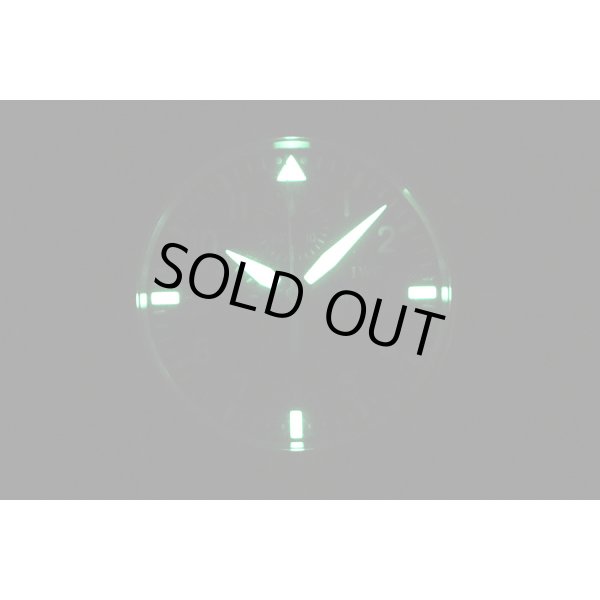 ＩＷＣ　パイロットウォッチ　クロノグラフ　ＩＷ３７１７０４　黒文字盤　ライト暗闇