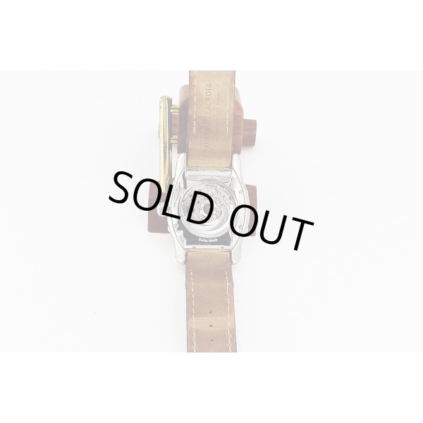 モーリス・ラクロア　トノー　ムーンフェイス３カレンダー　ＭＰ４６３９　白文字盤　革ベルト状態　裏面