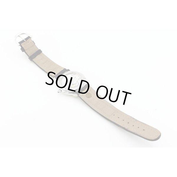 モーリス・ラクロア　５ハンズ　２３１１　銀文字盤　革ベルト状態　裏面