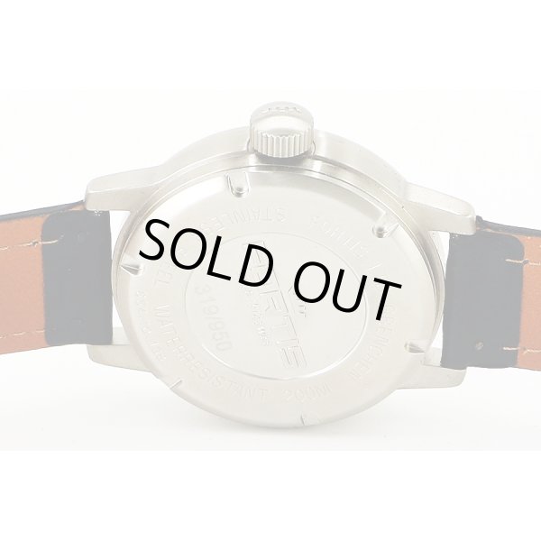 フォルティス　フリーガーコクピット　６４５．１０　黒／橙文字盤　裏面拡大