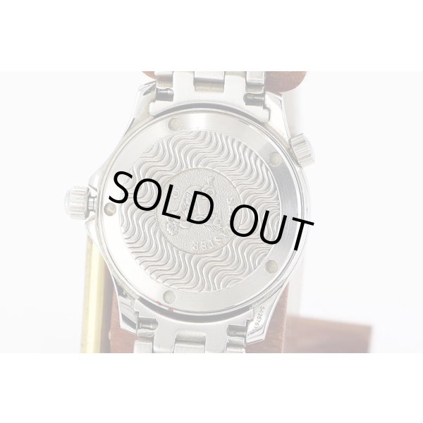 オメガ　シーマスター　２５６２．８０　紺文字盤　裏面拡大